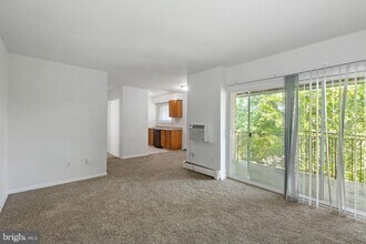 5000 A St SE, Unit 101 in Washington, DC - Building Photo - Building Photo