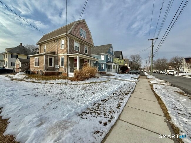 434 Washington Ave in West Haven, CT - Building Photo - Building Photo