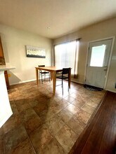 931 N Sky Dr in Houston, TX - Building Photo - Building Photo