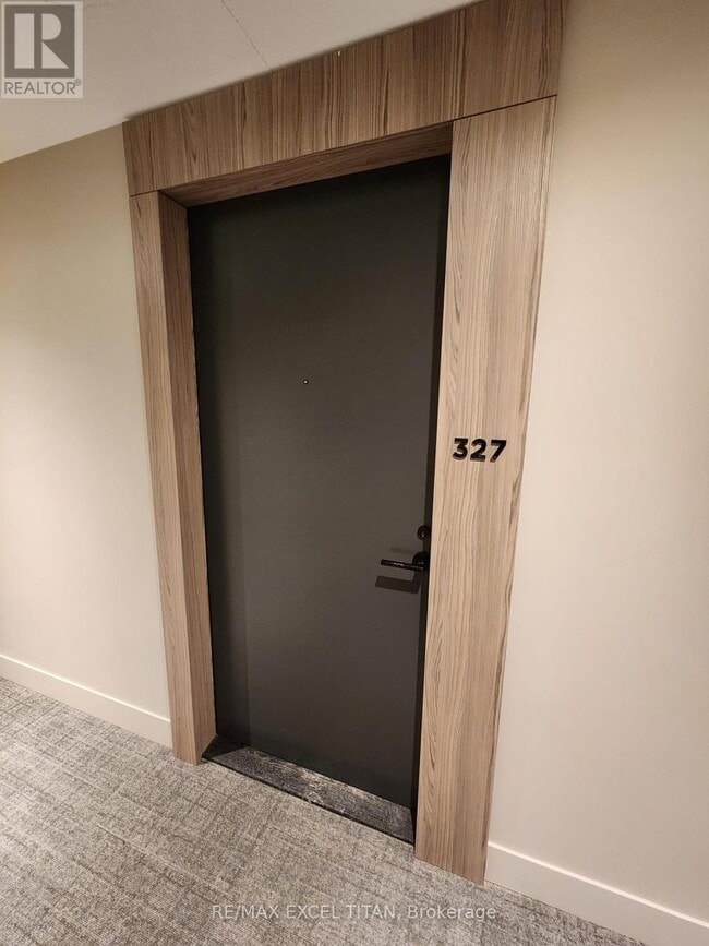 1612 Charles St in Whitby, ON - Building Photo - Building Photo