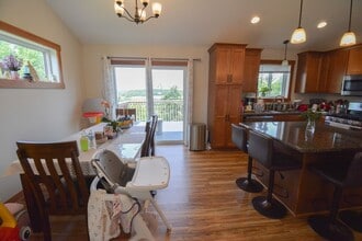 3999 Stone Point Dr NE in Rochester, MN - Building Photo - Building Photo