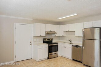 700 Fairhaven St NE in Palm Bay, FL - Building Photo - Building Photo