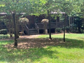 129 Player Ln in Westminster, SC - Building Photo