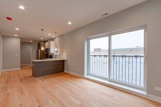 4851 N Central Ave in Chicago, IL - Building Photo - Building Photo