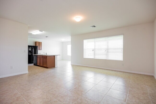 2520 SW 15th Pl in Cape Coral, FL - Building Photo - Building Photo
