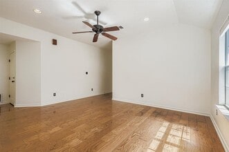 1708 Rusty Nail Loop in Round Rock, TX - Building Photo - Building Photo