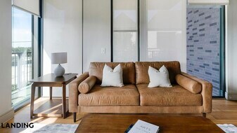 1414 Wood Hollow Dr, Unit 443 in Houston, TX - Building Photo