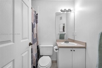 2218 SE 26th Ln in Homestead, FL - Building Photo - Building Photo