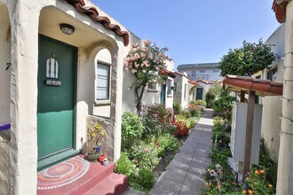 Beach Hill Court in Santa Cruz, CA - Building Photo - Building Photo