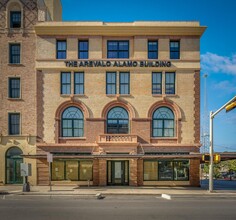 219 N Alamo St in San Antonio, TX - Foto de edificio - Building Photo