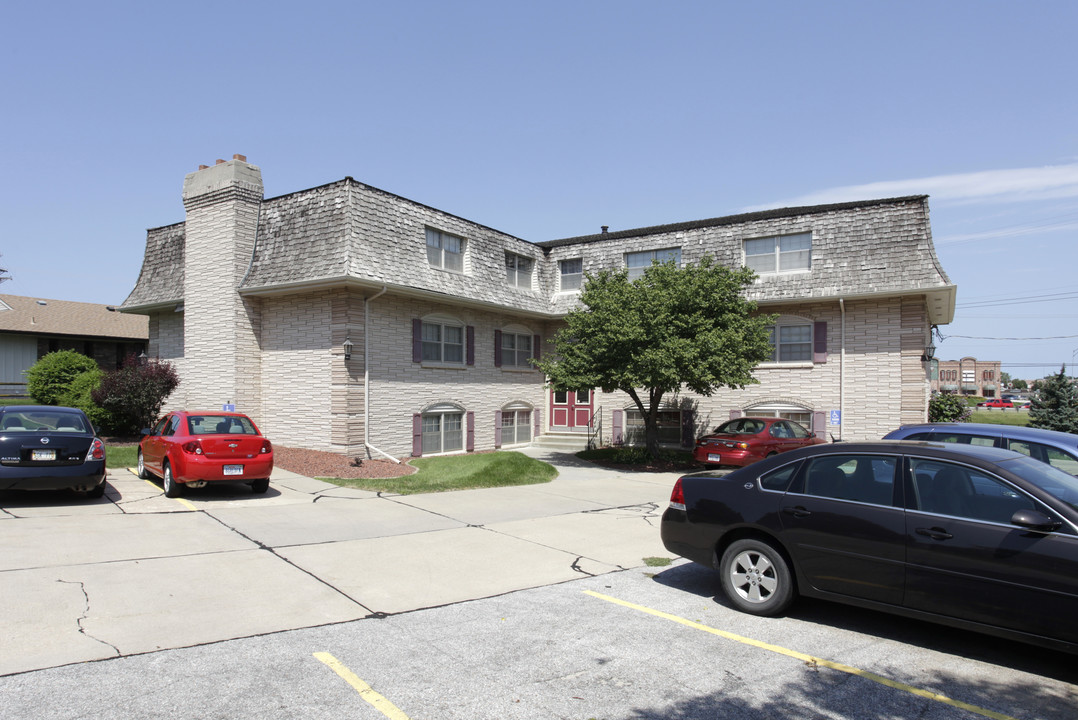 Kingswood Annex in Omaha, NE - Building Photo