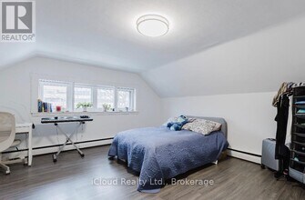 2177 Lakeshore Rd. in Burlington, ON - Building Photo - Building Photo