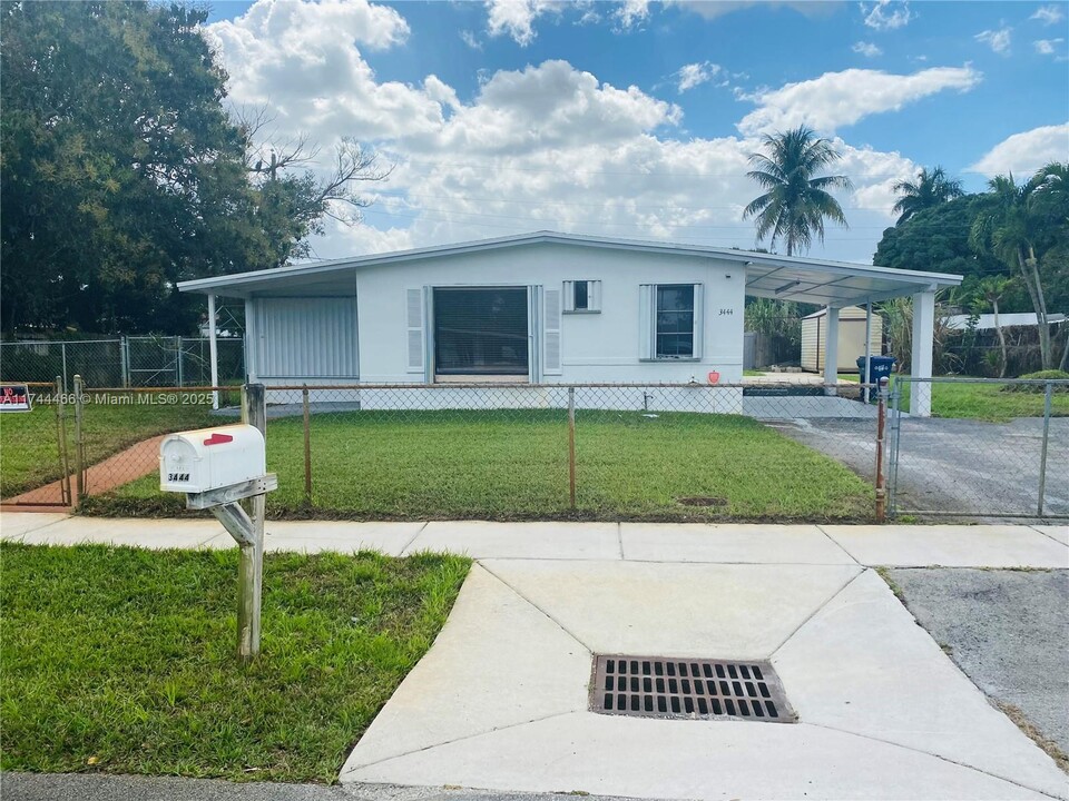 3444 NW 4th Ct in Fort Lauderdale, FL - Building Photo