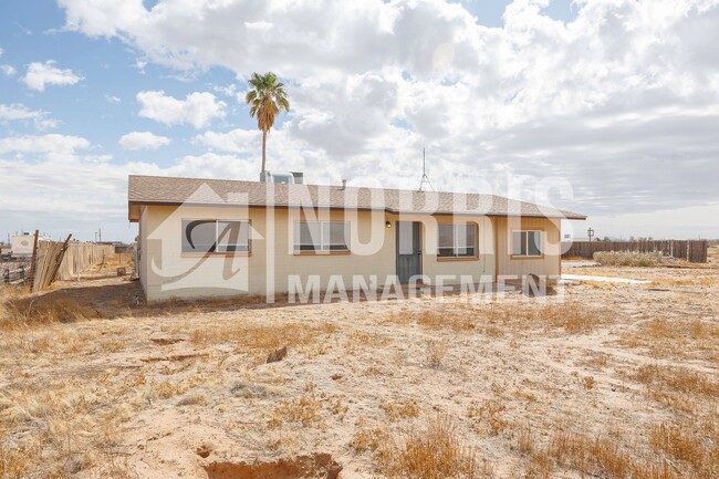 6263 N Lake Superior Dr in Casa Grande, AZ - Building Photo - Building Photo