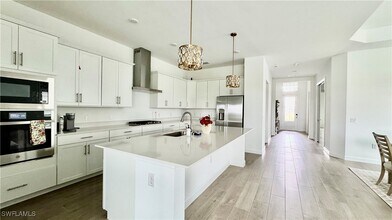 15048 Pinehurst in Punta Gorda, FL - Foto de edificio - Building Photo
