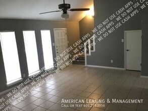 8205 Heartfield Ln in Beaumont, TX - Building Photo - Building Photo