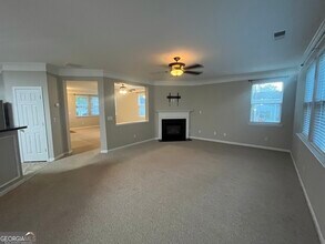 7327 Parks Trail in Fairburn, GA - Building Photo - Building Photo
