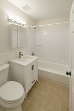 35 Glencoe St, Unit 3 in Boston, MA - Foto de edificio - Building Photo