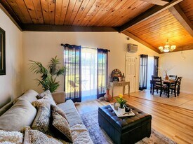 380 Deodara St in Vacaville, CA - Building Photo
