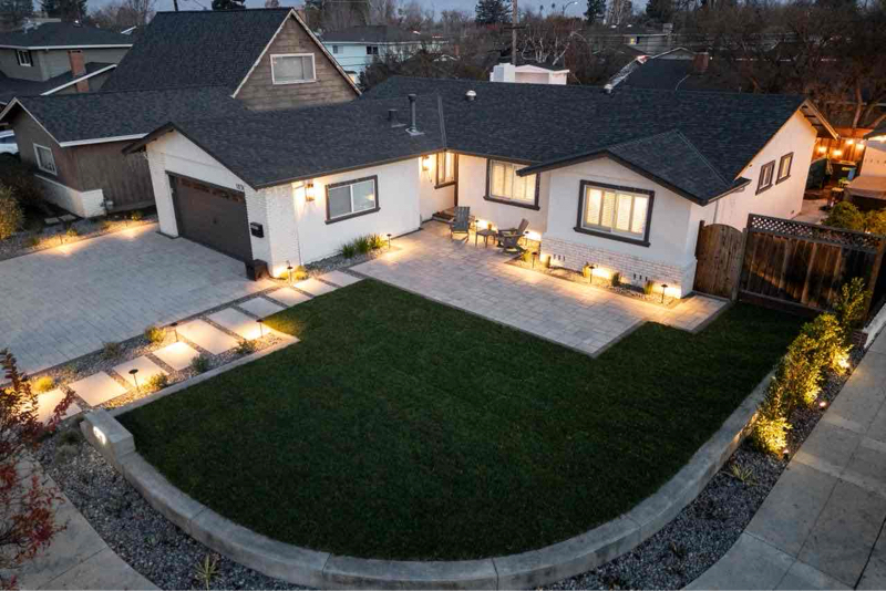 1830 Comstock Ln in San Jose, CA - Building Photo