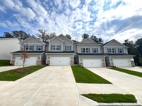 235 Alston Ridge Dr in Cornelia, GA - Building Photo - Building Photo