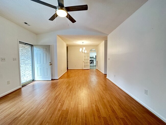 114 Glenwood Cir in South Hill, VA - Building Photo - Building Photo