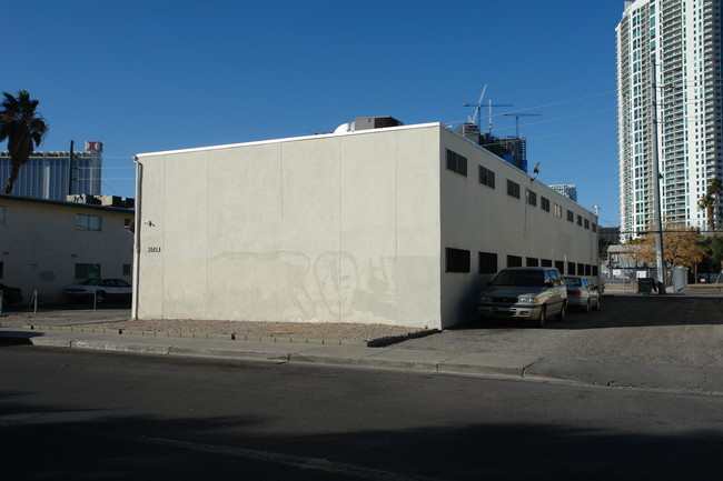 2645 Van Patten St in Las Vegas, NV - Building Photo - Building Photo