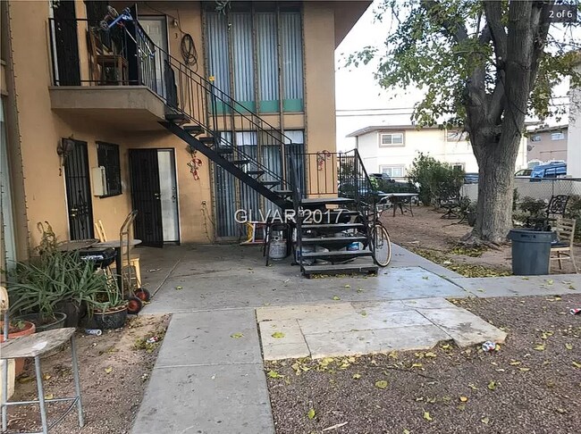 3370 Cambridge St in Las Vegas, NV - Building Photo - Building Photo