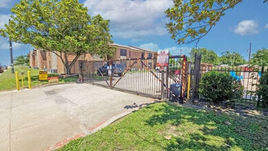 Bonnie Royal in Fort Worth, TX - Building Photo - Building Photo