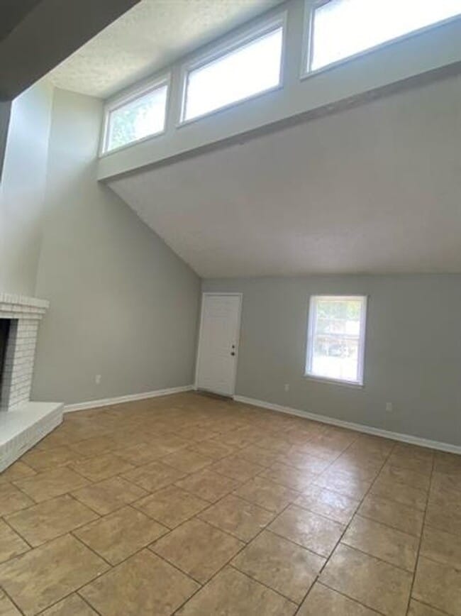 100 Sayemore Dr in Athens, GA - Building Photo - Building Photo