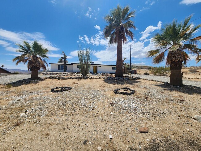 73423 Desert Trail Dr in Twentynine Palms, CA - Building Photo - Building Photo