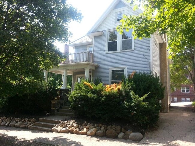 property at 411 W Washington Ave
