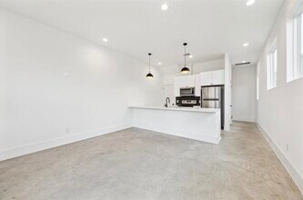 316 N Everton St in Houston, TX - Building Photo - Building Photo
