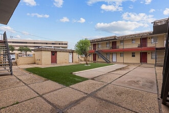 Sierra Ridge in Odessa, TX - Building Photo - Building Photo