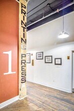 215 N Court St in Montgomery, AL - Foto de edificio - Building Photo