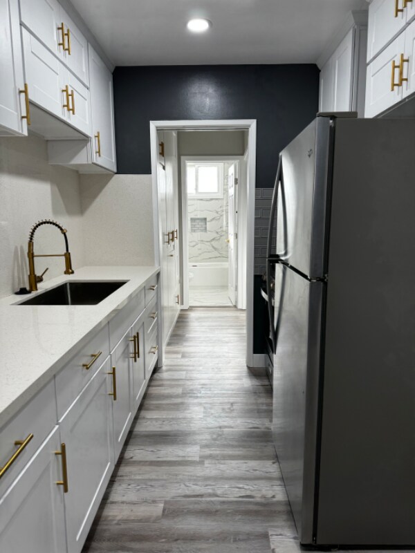 147xx Sylvan St in Van Nuys, CA - Building Photo - Building Photo