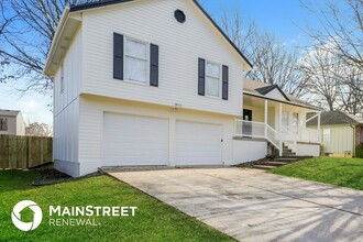 3813 NE Ellison Dr in Lee's Summit, MO - Building Photo - Building Photo