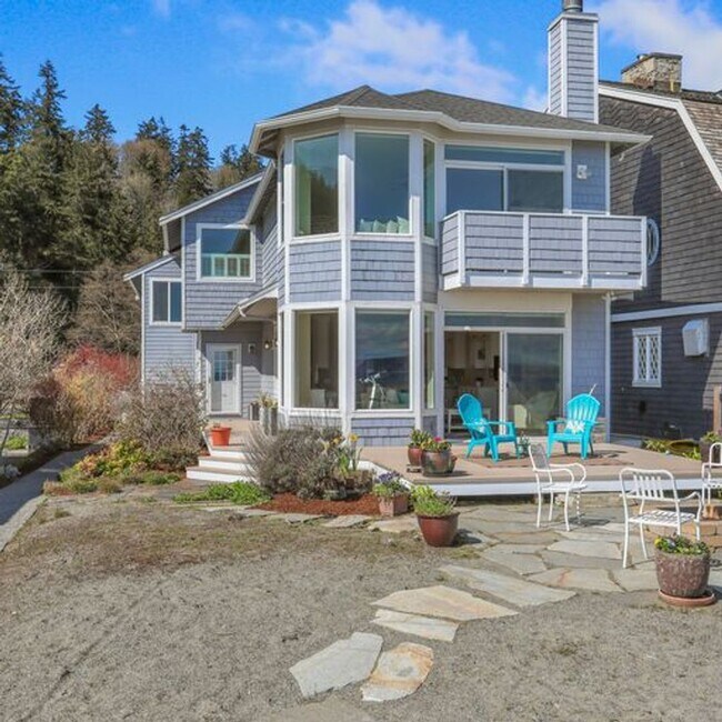 1882 Shore Ave in Freeland, WA - Building Photo - Building Photo