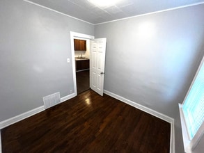10655 S Hoxie Ave in Chicago, IL - Building Photo - Building Photo