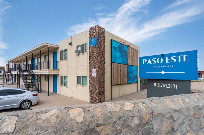 Paso Este in El Paso, TX - Foto de edificio - Building Photo