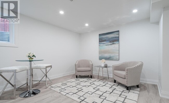 property at 106 Woodpark Pl