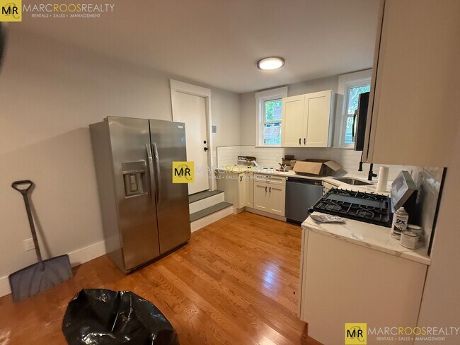 118 Marginal St in Boston, MA - Building Photo - Building Photo