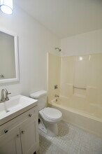 115 Short Beach Rd in Stratford, CT - Building Photo - Building Photo