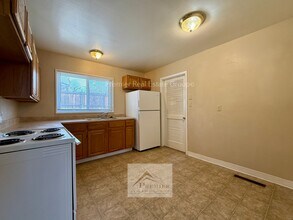 1205 Hallam Ave in Colorado Springs, CO - Building Photo - Building Photo