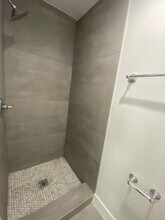 932 Westmoreland Ave in Los Angeles, CA - Building Photo - Building Photo