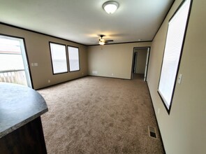 9491 Lighthouse Dr in Fair Haven, MI - Foto de edificio - Building Photo