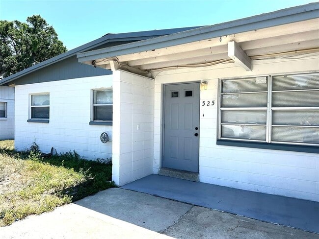 525 Clearfield Rd in Brandon, FL - Building Photo - Building Photo