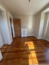 35 Carrolton Rd, Unit 2 in Boston, MA - Foto de edificio - Building Photo