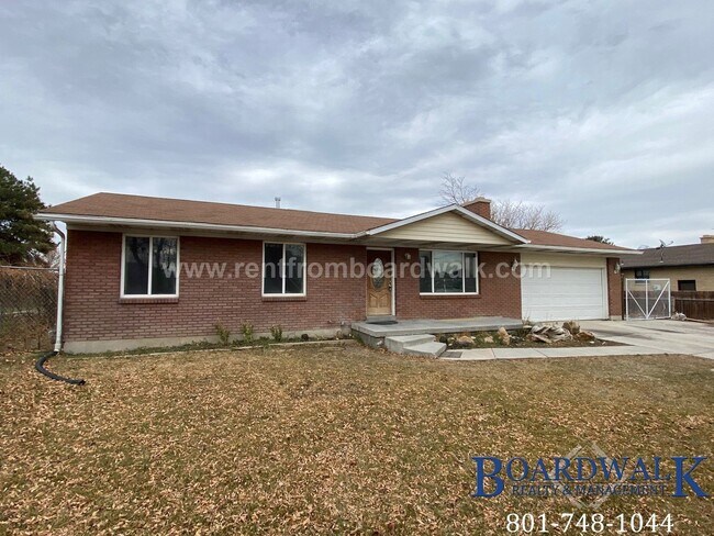 2106 Western Charm Dr in Riverton, UT - Building Photo - Building Photo