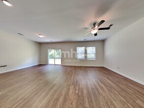 150 Orion Way in Moncks Corner, SC - Building Photo - Building Photo